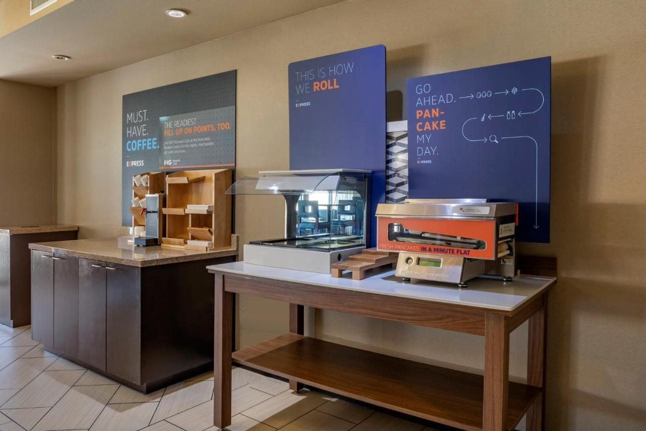 Holiday Inn Express & Suites Indio - Coachella Valley By Ihg Zewnętrze zdjęcie